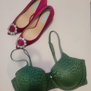 Victoria's Secret Green Textured Animal Print Underwire Bra Sexy Girly Lingerie